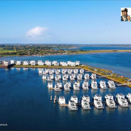 Schwimmendes Ferienhaus Antares One By Seeblick Ferien Oro, Rundum Wasser, Sauna Olpenæs Eksteriør billede