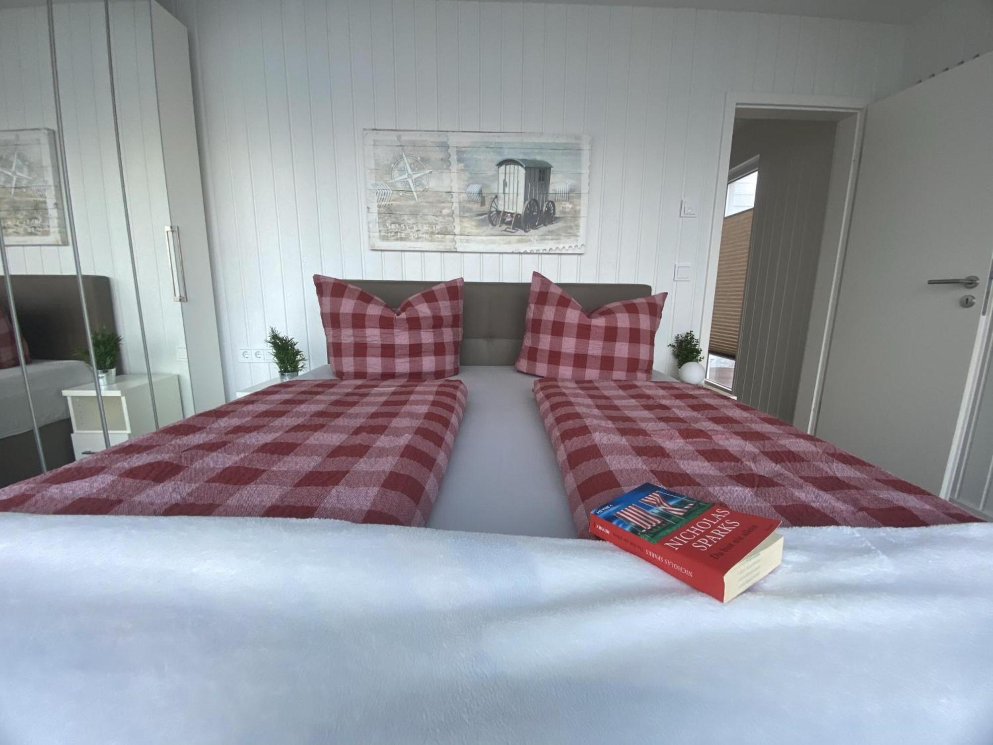 Schwimmendes Ferienhaus Antares One By Seeblick Ferien Oro, Rundum Wasser, Sauna Olpenæs Eksteriør billede